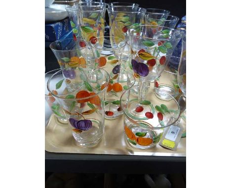 Sixteen Royal Worcester Evesham drinking glasses 