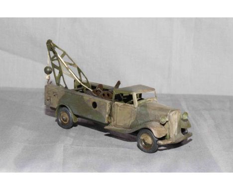 Triang Minic 48M CF clockwork tinplate Army Breakdown Lorry.    Very Good unboxed,  clockwork motor works.