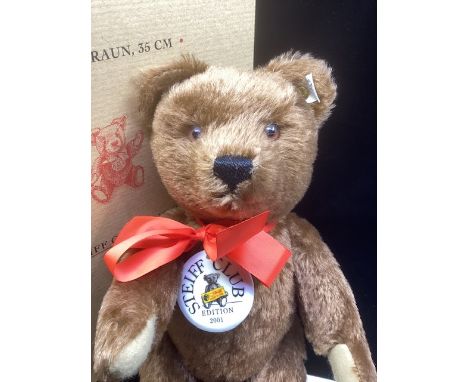     Steiff club 1950 brown replica teddy bear   Issued 2001 with squeaker growl mechanism 420245 EAN 35cm tall and as sold wi