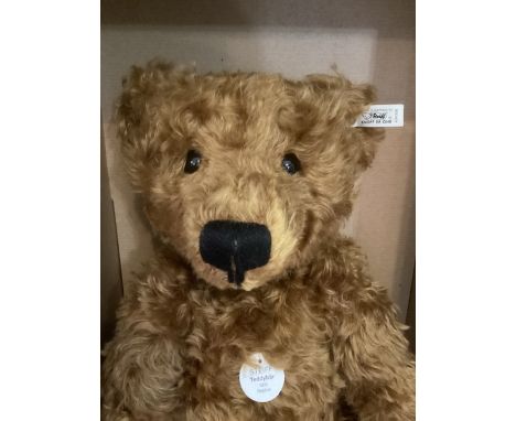 **    Steiff Teddy girl Rare replica teddy bear 404306 , boxed as sold -issued as one of a 1905 teddy bear made in 1997, boxe