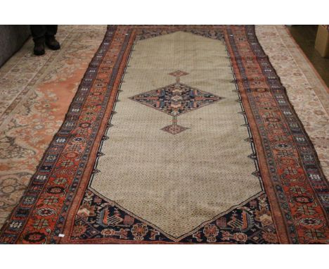 Large rug/runner 4.0M x 1.73M (Wear to edges and will require cleaning)&nbsp;
