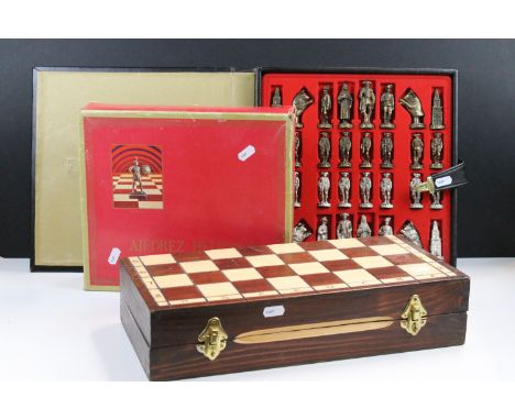 Ajedrez Helenico 602 metal chess set pieces together with metal Spanish bull fighting theme chess set pieces and a wooden che