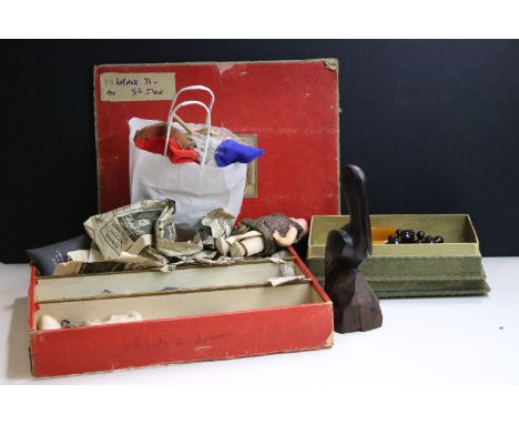 A box of mixed collectables to include lead soldiers, hand puppet, carved wooden bird and a small quantity of costume jewelle