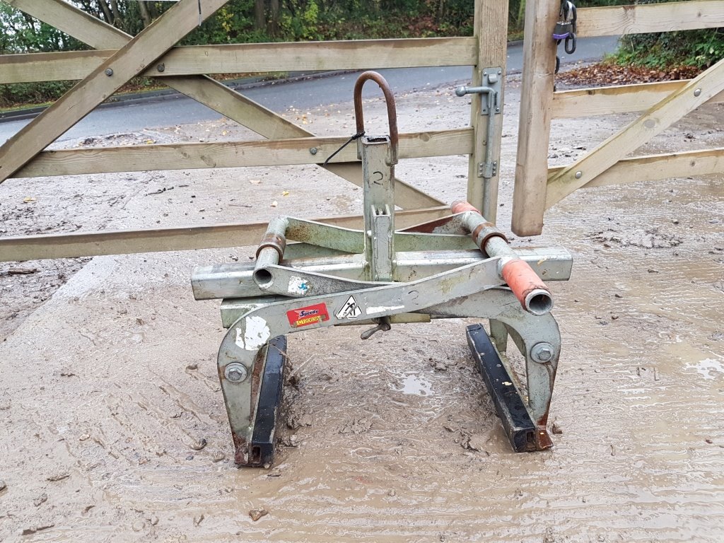 PROBST TSZ UNI 500 KERB LIFTER (DROP CHAIN AND KERB NOT INCLUDED