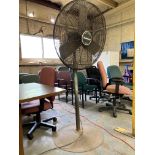 PEDESTAL SHOP FAN, 30"