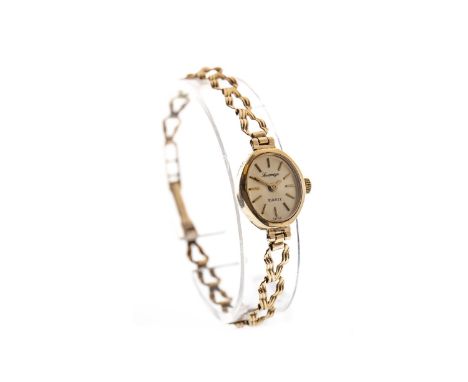 LADY'S SOVEREIGN NINE CARAT GOLD QUARTZ WRIST WATCH, the oval dial with applied gold baton hour markers, gold pencil hands, 1