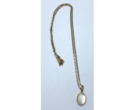 9ct opal pendant on chain 