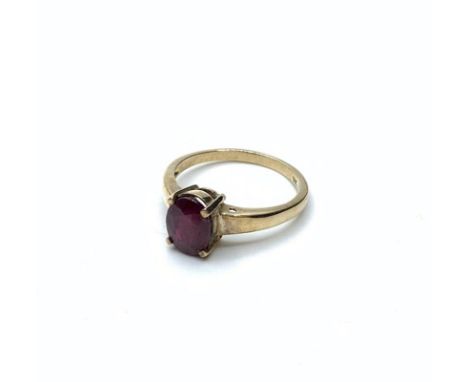 9ct Gold Ruby Ring with Nicely Cut Stone, 3.2g, Size R. 