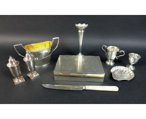 A group of silver items, a George VI cigarette box with cedar wood lined interior, Padgett & Braham Ltd. London 1951, 16.6 by