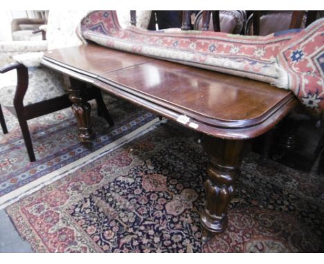 A 19th centuy mahogany extending table with leaf