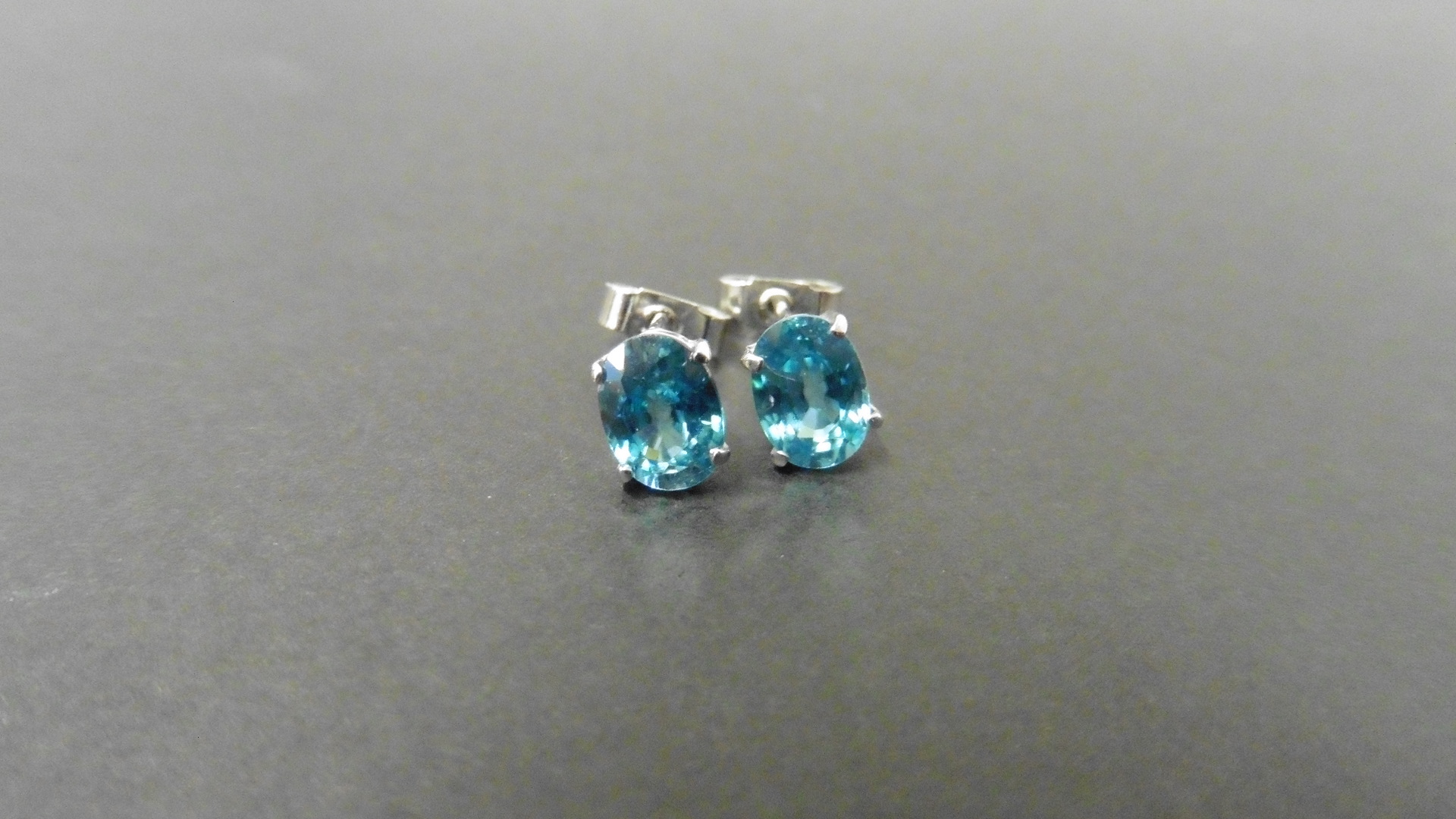 zircon decor earrings