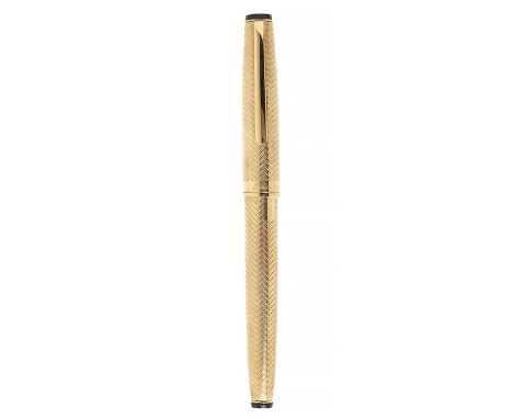 DELTA FOUNTAIN PEN "G7, NAPOLI SUMMIT".Gold plated barrel.Limited edition. Exemplary 0093/2600.Two-tone 18 kts gold nib. M po