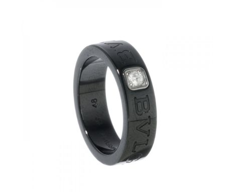 BVLGARI ring in black ceramic and brilliant cut diamond with ca. 0.05 cts.Measurements: 15.6 mm (inner diameter); 5.3 mm (fro