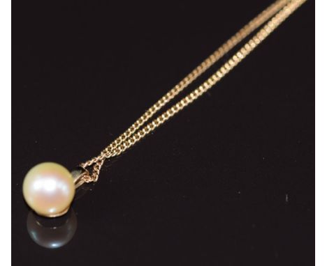 A 9ct gold necklace / chain with cultured pearl pendant, 2.6g&nbsp;