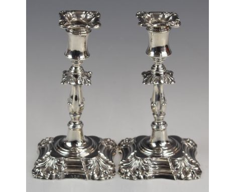 Pair of Victorian hallmarked silver candlesticks of Georgian design, Sheffield 1900, maker&nbsp;Henry Wilkinson &amp; Co, hei