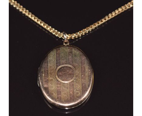 A 9k gold chain/ necklace (9.7g) and a 9ct gold back and front locket