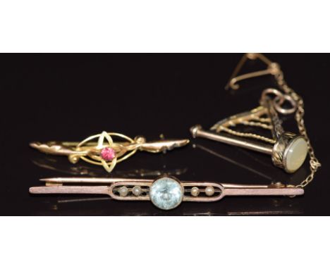 Two Edwardian 9ct gold brooches and a 9ct gold charm/ seal in the form of a harp, 6.5g&nbsp;