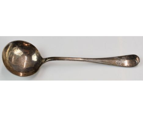 Edward VII hallmarked silver Hanoverian rat tail pattern sauce ladle, length 19cm, weight 88g