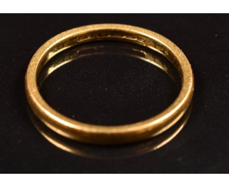 A 22ct gold wedding band / ring, 2.9g, size N