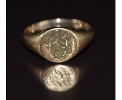 A 9ct gold signet ring, 3.9g, size N