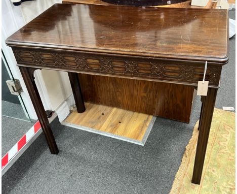 An Edwardian Chippendale revival rectangular mahogany folding card table, width 91cm, depth 46cm, height 76cm