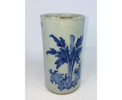 A Chinese ceramic blue and white sleeve vase / brush pot decorated with scholars, height 18cm (chipping to the rim and foot o