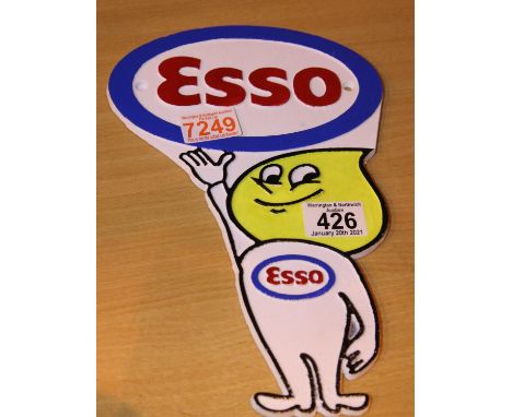 Cast iron Esso sign, 28 x 19 cm. P&amp;P Group 1 (£14+VAT for the first lot and £1+VAT for subsequent lots) 