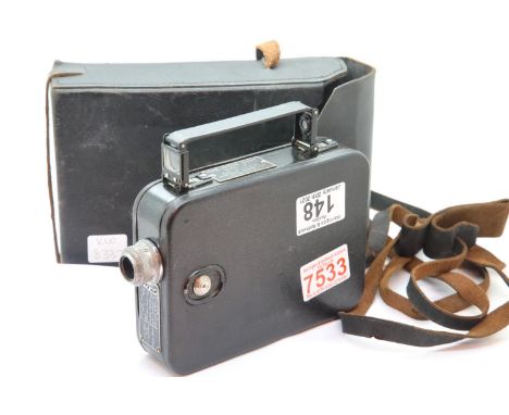 Kodak 8 model 25 cine camera. P&amp;P Group 2 (£18+VAT for the first lot and £3+VAT for subsequent lots) 