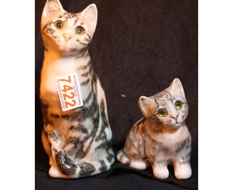 Two Winstanley ceramic cats. P&P Group 1 (£14+VAT for the first lot and £1+VAT for subsequent lots)Condition Report: Repair t