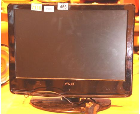 Foehn and Hirsch FH19LHDCV flat screen TV/DVD. Not available for in-house P&P, contact Paul O'Hea at Mailboxes on 01925 65913