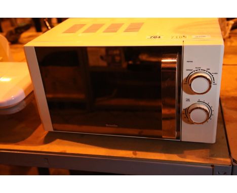 Breville B17E9CMSC 800w microwave. Not available for in-house P&P, contact Paul O'Hea at Mailboxes on 01925 659133Condition R