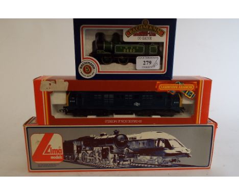 A Hornby 00 gauge locomotive, R327, and other Hornby, Lima and Bachmann locomotives and carriages (box)