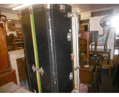 METAL BOUND STEAMER TRUNK