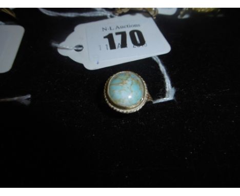 A 9CT GOLD RING, SIZE M