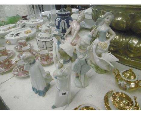 COLLECTION OF LLADRO STYLE FIGURINES