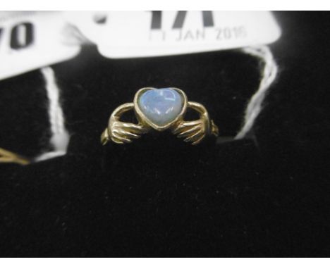 A 9CT GOLD AND OPAL HEART RING, SIZE O