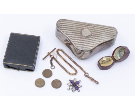 A collection of items to include a 9ct gold paste set single stone ring, size O, total gross weight approx 1.6gms (worn) in a