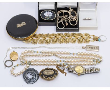 A collection of costume jewellery to include a fine 9ct gold chain, fine 9ct white gold chain, weighable 9ct gold stone set j