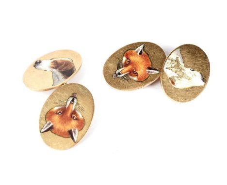 A pair of 18ct yellow gold and enamel fox and hound pattern cufflinks, damages to one plaque, by Cropp &amp; Farr, London 192