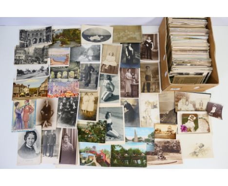 Deltiology - In excess of 500 UK and subject cards to include social history, mainly 1900''s to 1930's. [W]