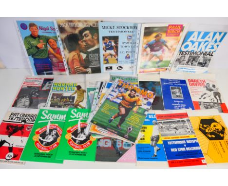 Football Programmes, 31 testimonial programmes mainly 1970s / 1980s, mixed level of player
and club (1 Box) Very Good