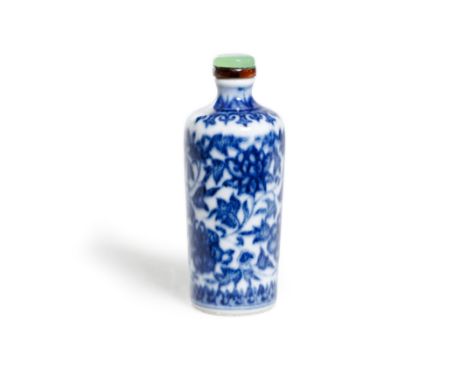 A Chinese blue and white 'Ming-style lotus' snuff bottleQing dynasty, Qianlong mark and periodThe cylindrical body painted wi