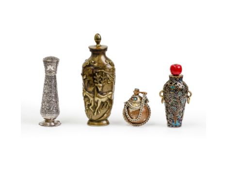 Three Chinese metal snuff bottles and one Indian white metal snuff bottleLate Qing dynasty, 19th century - 20th centuryCompri