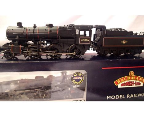 Bachmann 32-579, class 4 Ivatt, black Late Crest 43096. In very good condition, detail fitted and box has wear. P&amp;P Group