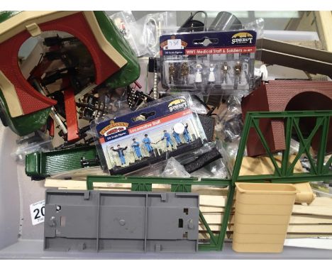 Selection of OO scale accessories, signals, tunnel, figures, telegraph poles and buffer stops etc. P&amp;P Group 2 (£18+VAT f