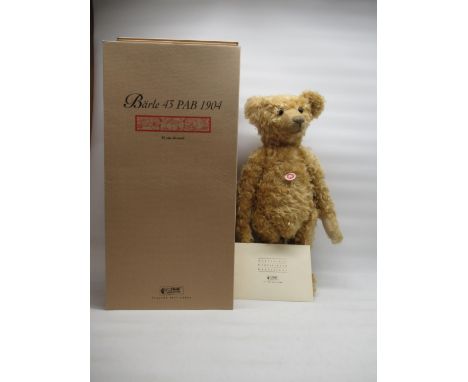 Steiff Bear Barle 43 PAB 1904, No. 404153, with ear button, body tag Ltd.ed 04833 of year 2004 , and chest tag, H59cm max, bo