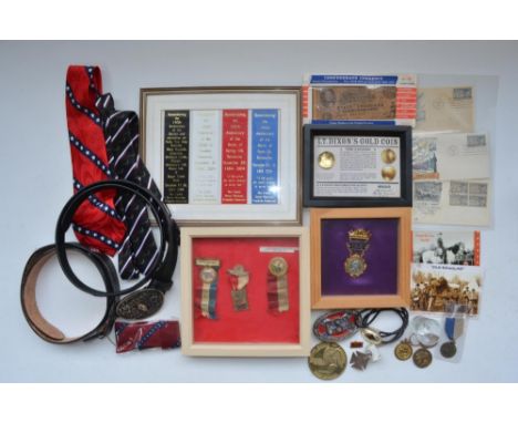 Collection of Confederate Civil War memorabilia including reproduction medals, money, 3 first day covers, Confederate tie and