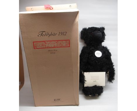 Steiff Replica Bear 1912, No. 4407284, with ear button tag body tag Ltd.ed 00195/3000, and chest tag, H70 cm max, boxed with 