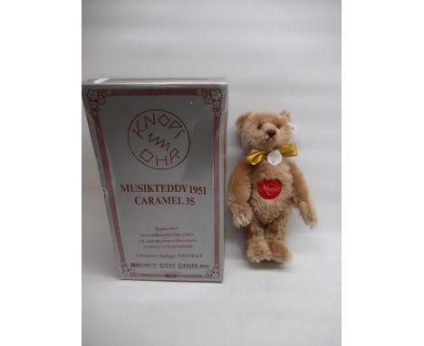 Steiff 1951 Replica Musical Bear, Caramel 35 1993, No408458, white red ear button tag, Ltd.ed 00738/7000, with chest tag, H33
