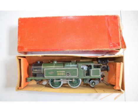 Hornby O gauge clockwork No2 Special Tank Engine finished in Southern green livery, engine number 2091 with original box. Fro